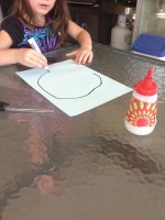 Easy toddler craft leaf pictures.