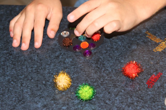 Decorate the baubles 